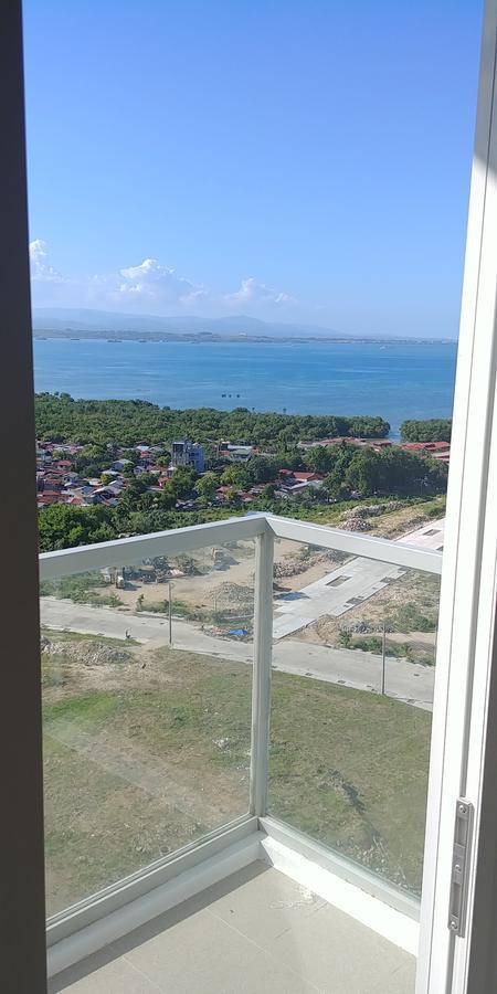 Mactan Newtown Seaview At One Pacific Residence マクタン エクステリア 写真